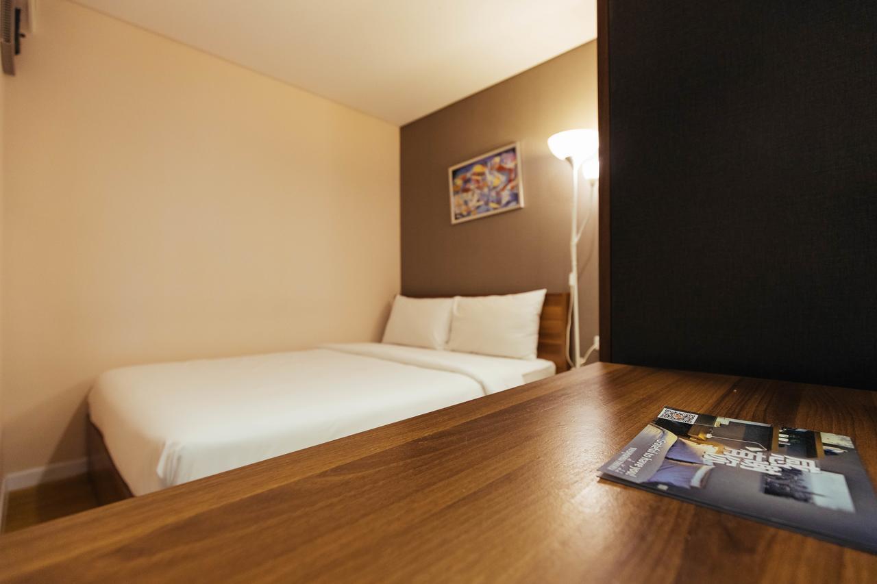 بانكوك Roomme Hospitality Nang Linchee Branch المظهر الخارجي الصورة